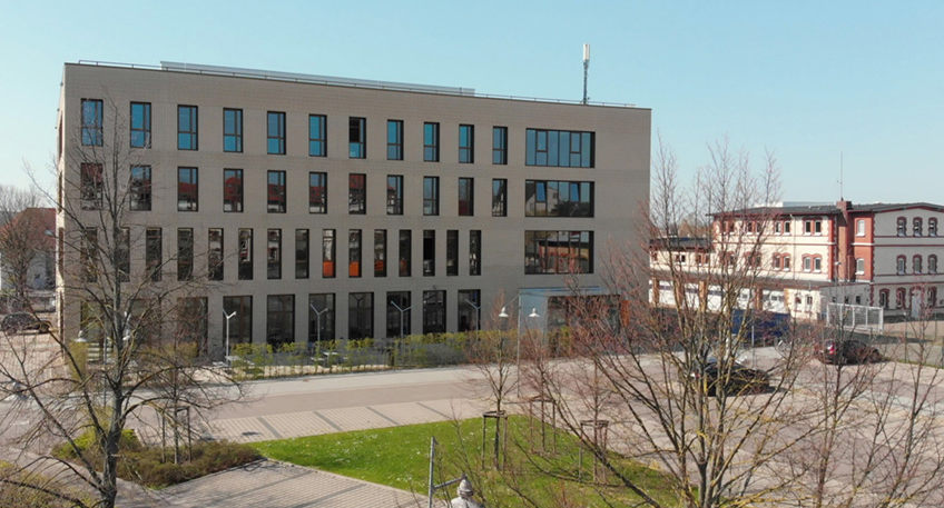 Die Hochschule Bielefeld (HSBI) stellt am Donnerstag, 22. Februar, ab 16 Uhr die praxisintegrierten Bachelorstudiengänge Elektrotechnik, Maschinenbau und Wirtschaftsingenieurwesen am Campus Minden vor.